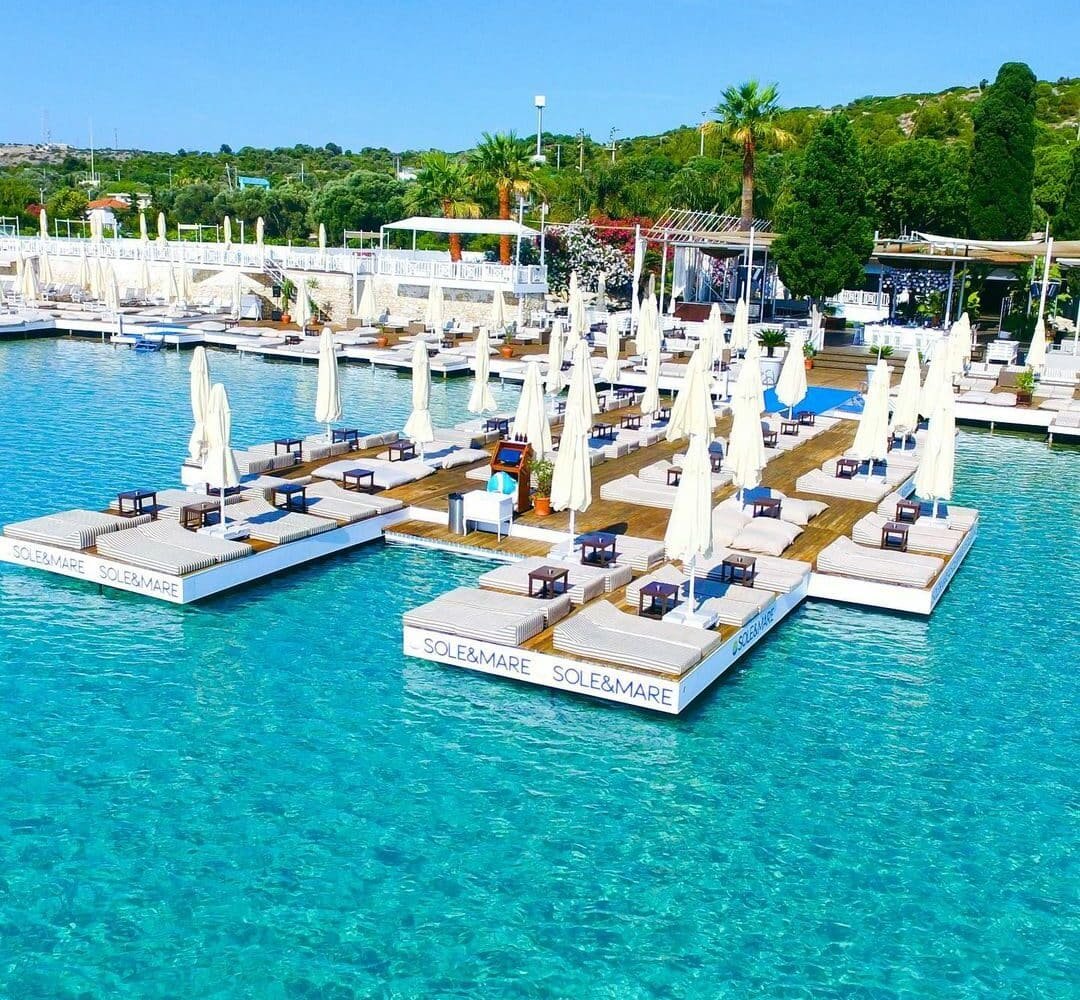 best-beach-clubs-in-cesme